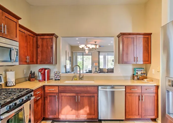1 Mi To Golf: W/ Private Pool! Holiday home