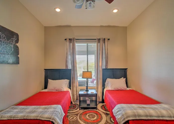 1 Mi To Golf: W/ Private Pool!
